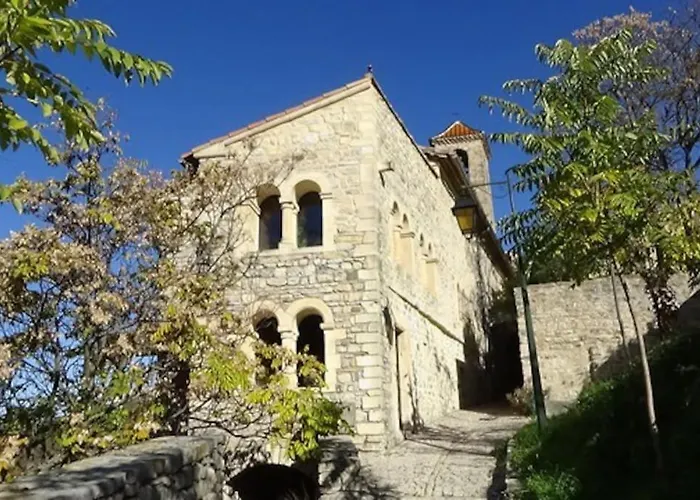 Gite Confortable Village Medieval Sainte-Jalle Baronnies Provencales