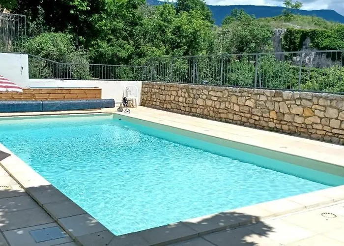 Gite Confortable Village Medieval Sainte-Jalle Baronnies Provencales