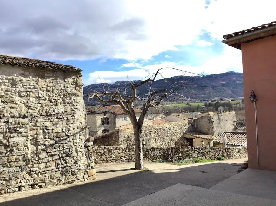 Appartement Confortable Village Medieval Baronnies Provencales Sainte-Jalle