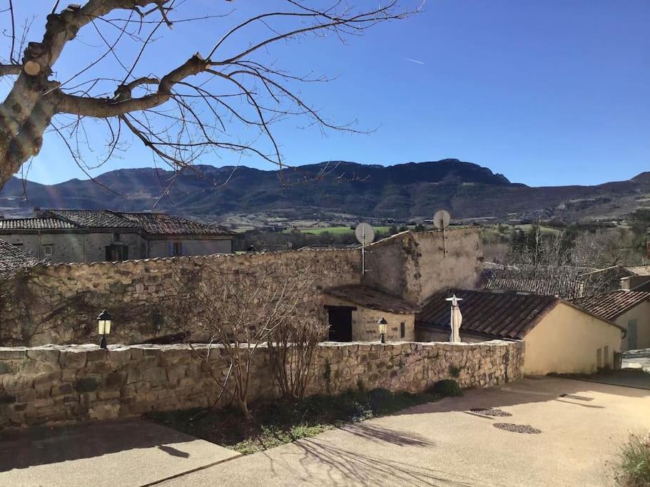 Confortable Village Medieval Baronnies Provencales Appartement *